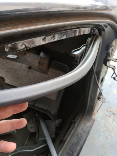 Borracha de porta dianteira Peugeot 307