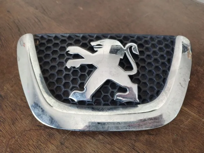 Emblema Peugeot 3008