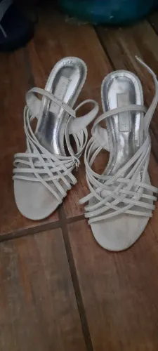 Sandalia salto branca beira rio tamanho 34