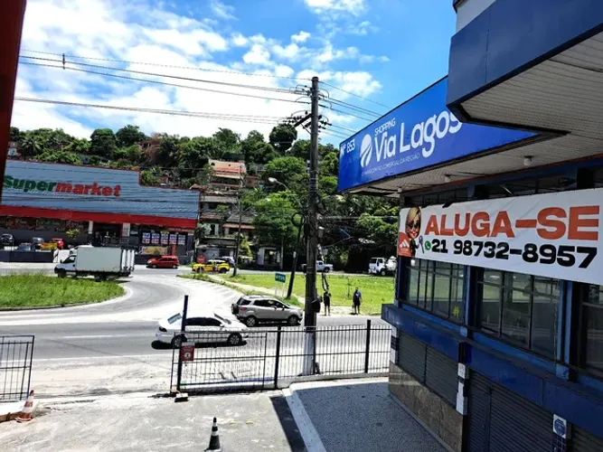 (Fator 2517) Loja com 37mts2 no Via Lagos Shopping - Júlia Deberg
