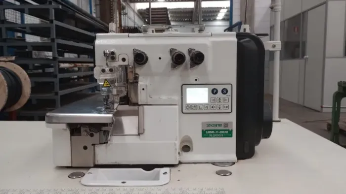 Máquina de Costura Overlock Direct-Drive Industrial Zoje - B9500-17
