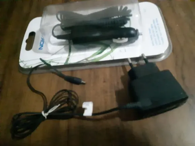 2 carregadores nokia(pino)