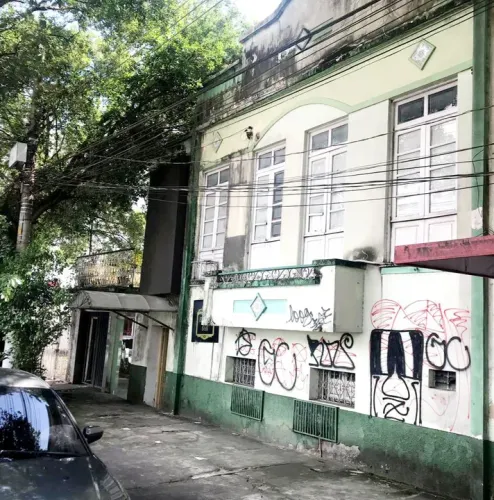 VENDO HOTEL NO COMERCIO