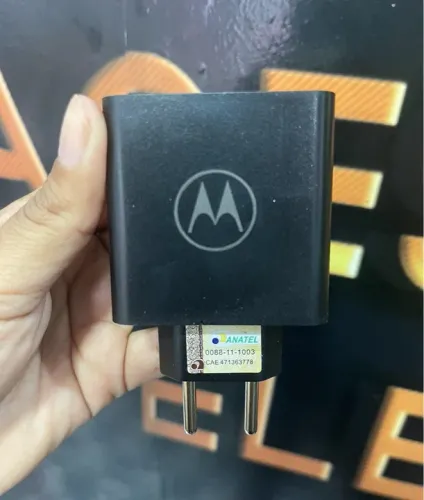 CARREGADOR TURBO 125 WATTS DUO - MOTOROLA - INCLUSO CABO DE DADOS USB-C PARA USB-C