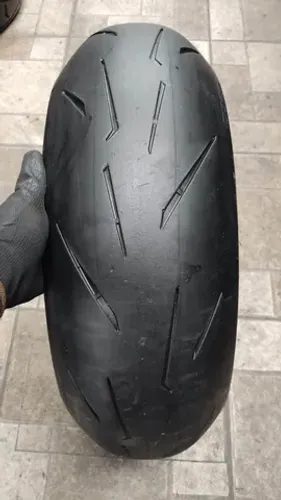 Pneu usado Pirelli Diablo Rosso Corsa4 200/55-17
