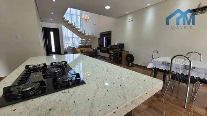 Casa Encantadora em Condomínio no Jardim Guarujá, Salto - SP