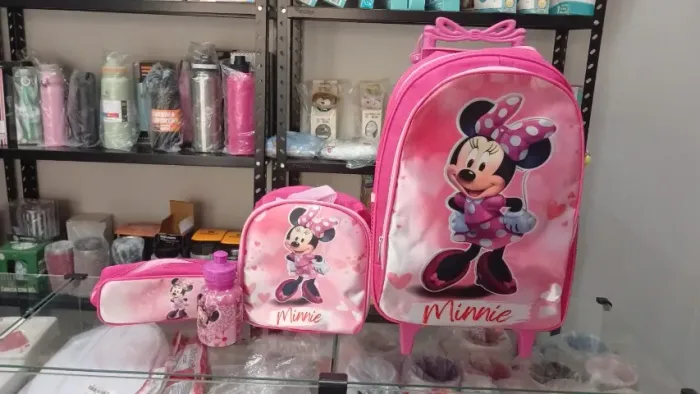 Promoção Kit Mochila de Rodinha + Estojo + Lacheira Térmica + Squeeze da Minnie