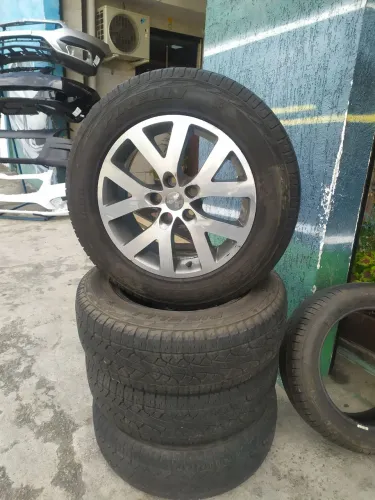 Rodas Pajero TR4 Aro 17 com Pneus