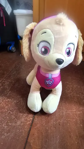 Pelúcia Skye da Patrulha Canina