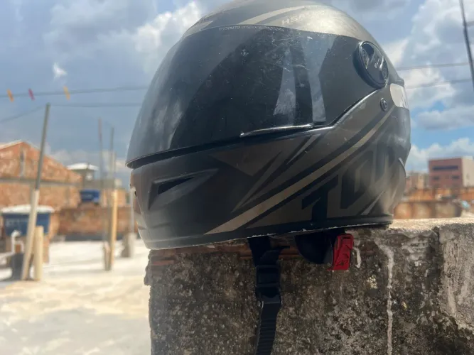 Capacete