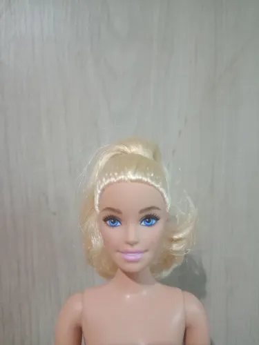 Barbie corpo fashionista cabeça mtm
