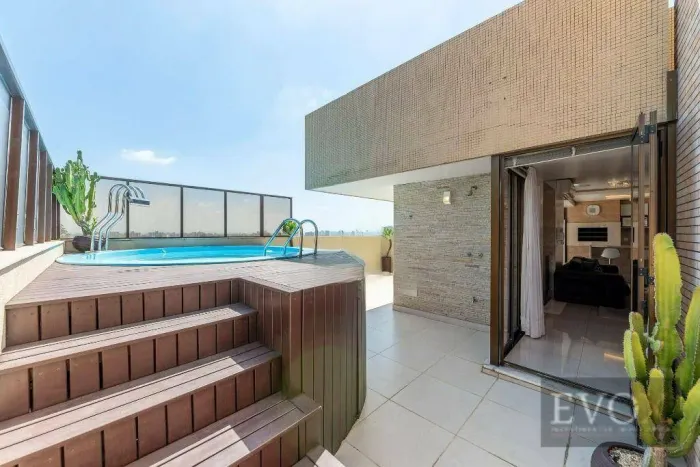 Cobertura com 187m² e 2 dormitórios, 2 suítes, 1 vaga