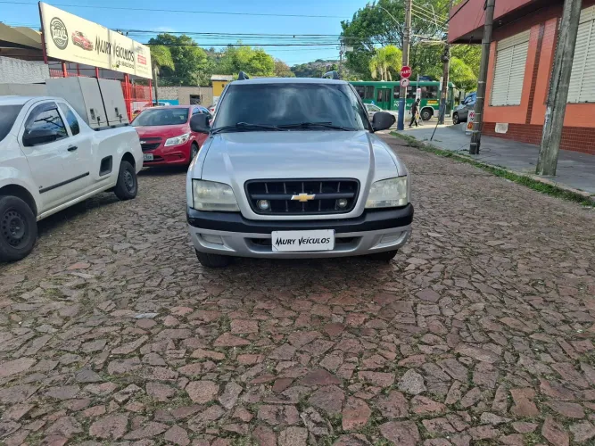 Chevrolet S10 Pick-up STD 2.8 4X2 CD TB Int.dies. 2002