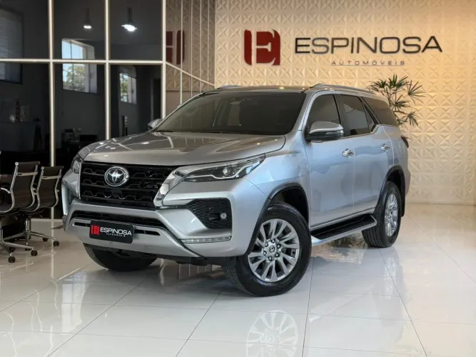 Toyota Hilux SW4 SRX 4X4 2.8 TDI 16V Dies. Aut. 2021