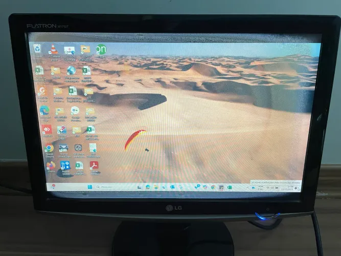 Monitores LG e SAMSUNG