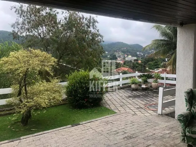 Casa com 4 quartos à venda, 492 m² por R$ 2.000.000 - Piratininga - Niterói/RJ