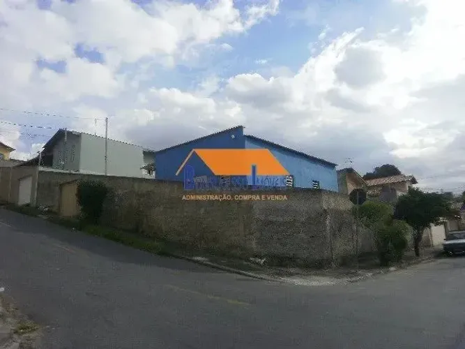 Terreno em Belo Horizonte, no bairro Cachoeirinha, à venda.