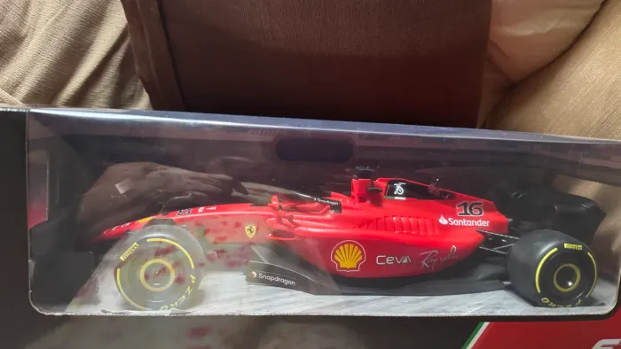 Carro Ferrari importado controle remoto