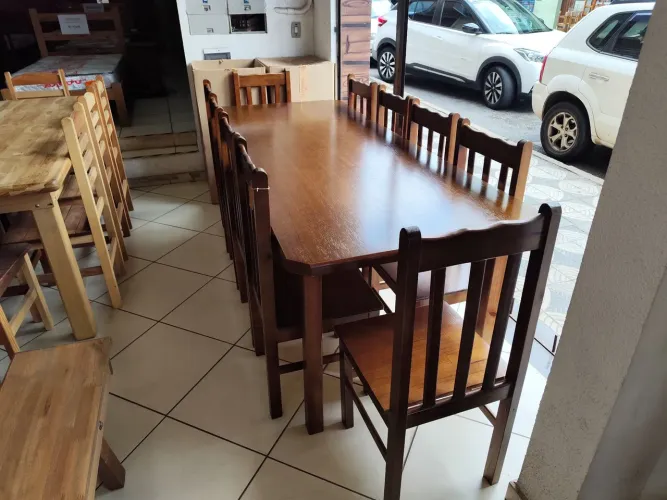 Mesa + 10 cadeiras
