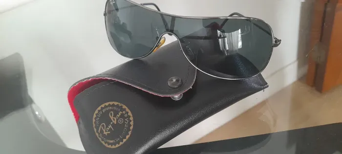Óculos de sol Ray-Ban Highstreet RB3211