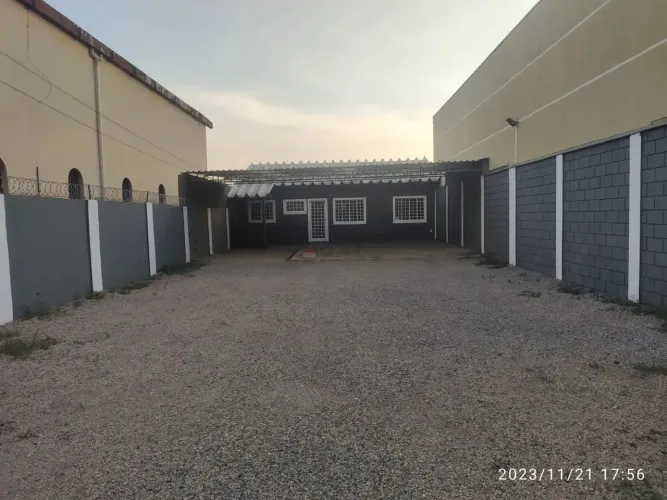 Terreno Comercial à Venda em Sorocaba-SP, Bairro Jardim Ana Maria - 2 Salas, 1 Banheiro, 3
