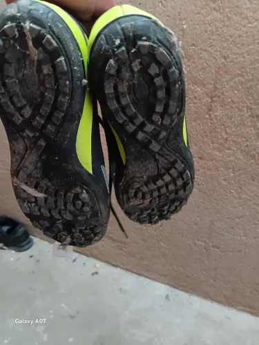 Chuteira socite gramado sintético 