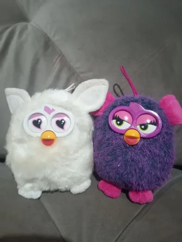 Furbys - Pelúcias Divertidas e Interativas