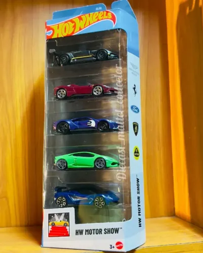 Pack Hot Wheels Motor Show com Ferrari