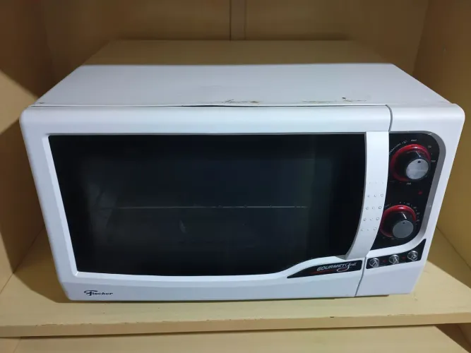 Forno Elétrico Fischer 44 litros, em excelente estado de conservação!
