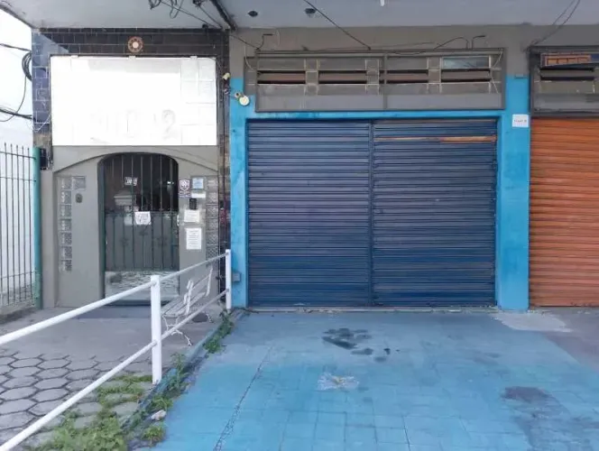 Ótima oportunidade - Vendo 2 Lojas em Cascadura, uma 44 m² e outra de 50 m²