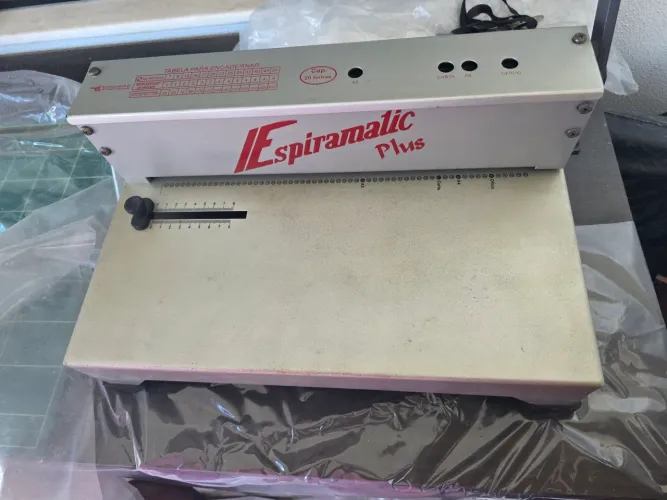 Encadernadora Lassane Espiramatic Plus A4 (20 Folhas)