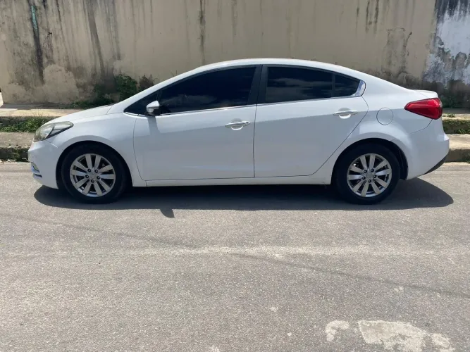 REPASSE - Kia Cerato SX3 ATNB Aut. 1.6 Flex 2014/15