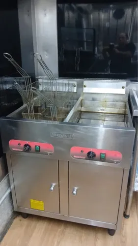 Fritadeira Dupla Industrial Multifritas 220v bifásico