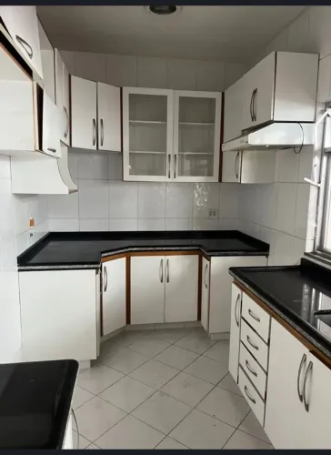 Armários de cozinha planejados + Bancadas em Granito