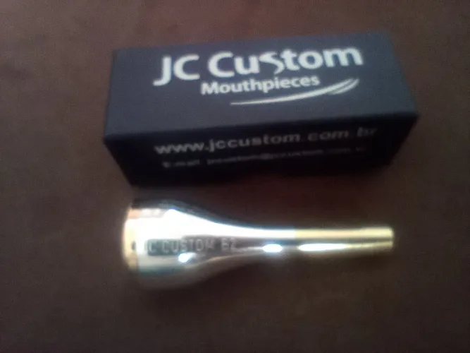 Bocal para Trompete JC Custom b2. Ref. 1.1/4 C bach