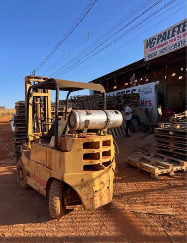 Empilhadeira Yale G83P 