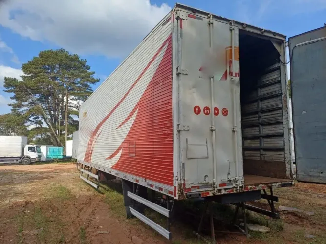 Baú Facchini 10.5 x 2.9 assoalho chapa xadrez 