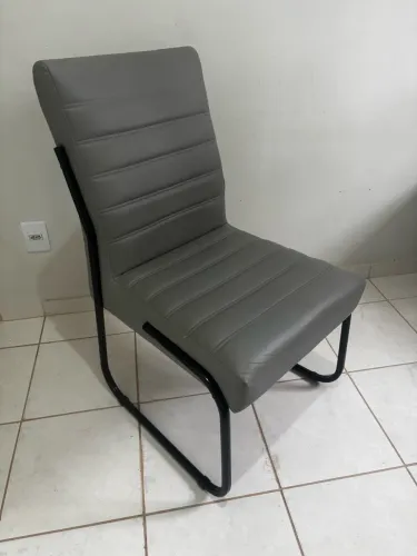 Cadeira de escritório em couro sintético