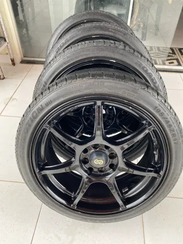 Vendo rodas aro 17 furação universal 
