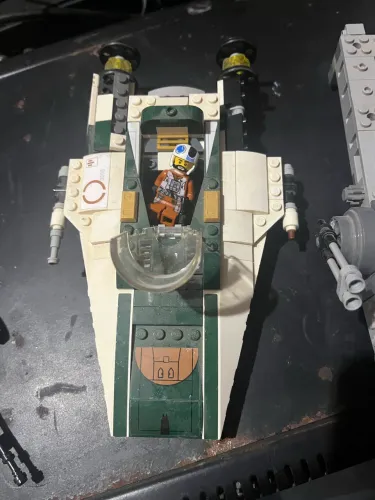 Três legos LEGO Star Wars Imperial Assault Hovertank
