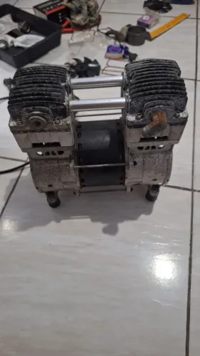 Motor Elétrico Isento de Óleo 2 Pistões