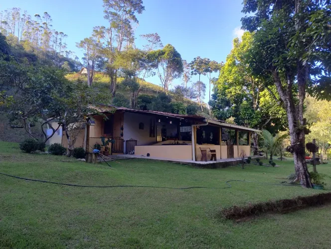 Sítio para descanso em finais de semana e feriados na área rural de Vargem Alta