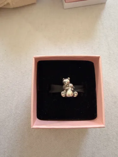Charm Pandora urso se abraçando 