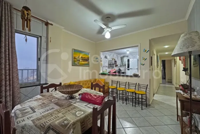 APARTAMENTO à venda com 1 quartos em Peruíbe, no bairro Centro