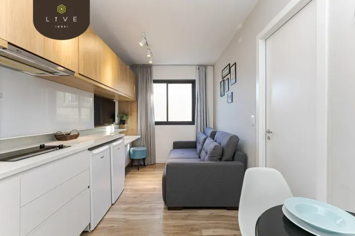Apartamento mobiliado para locação no Mercês!