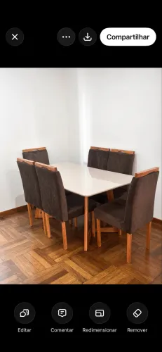 Jogo de mesa com 6 cadeiras