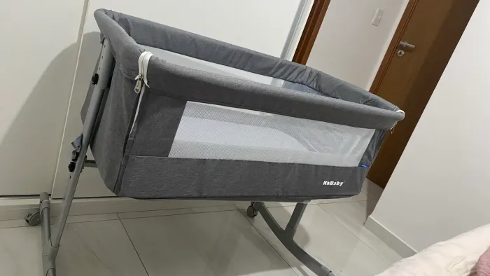 Berço portátil - Acopla na cama - modo balanço