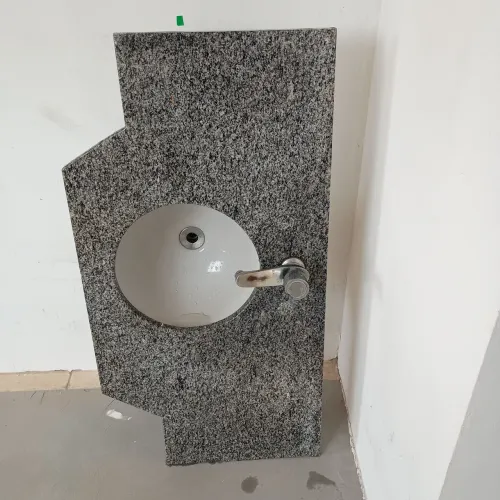 Vendo pia em Mármore com cuba e torneira
