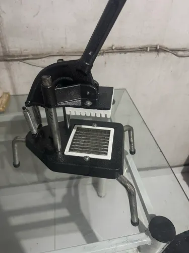 Cortador de batata manual