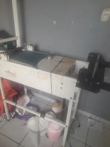 Maquina de fabrica armadilha de.cola rato(COLA RATO)